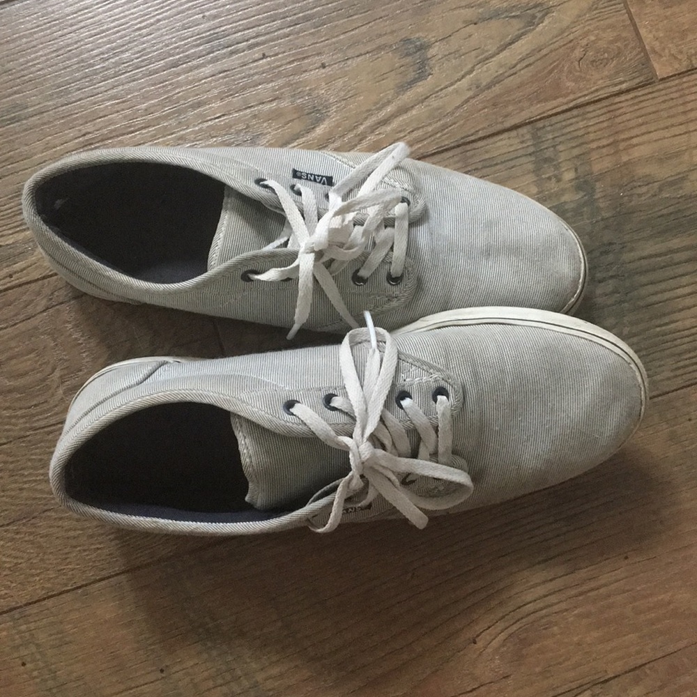Size 9 Woman Vans